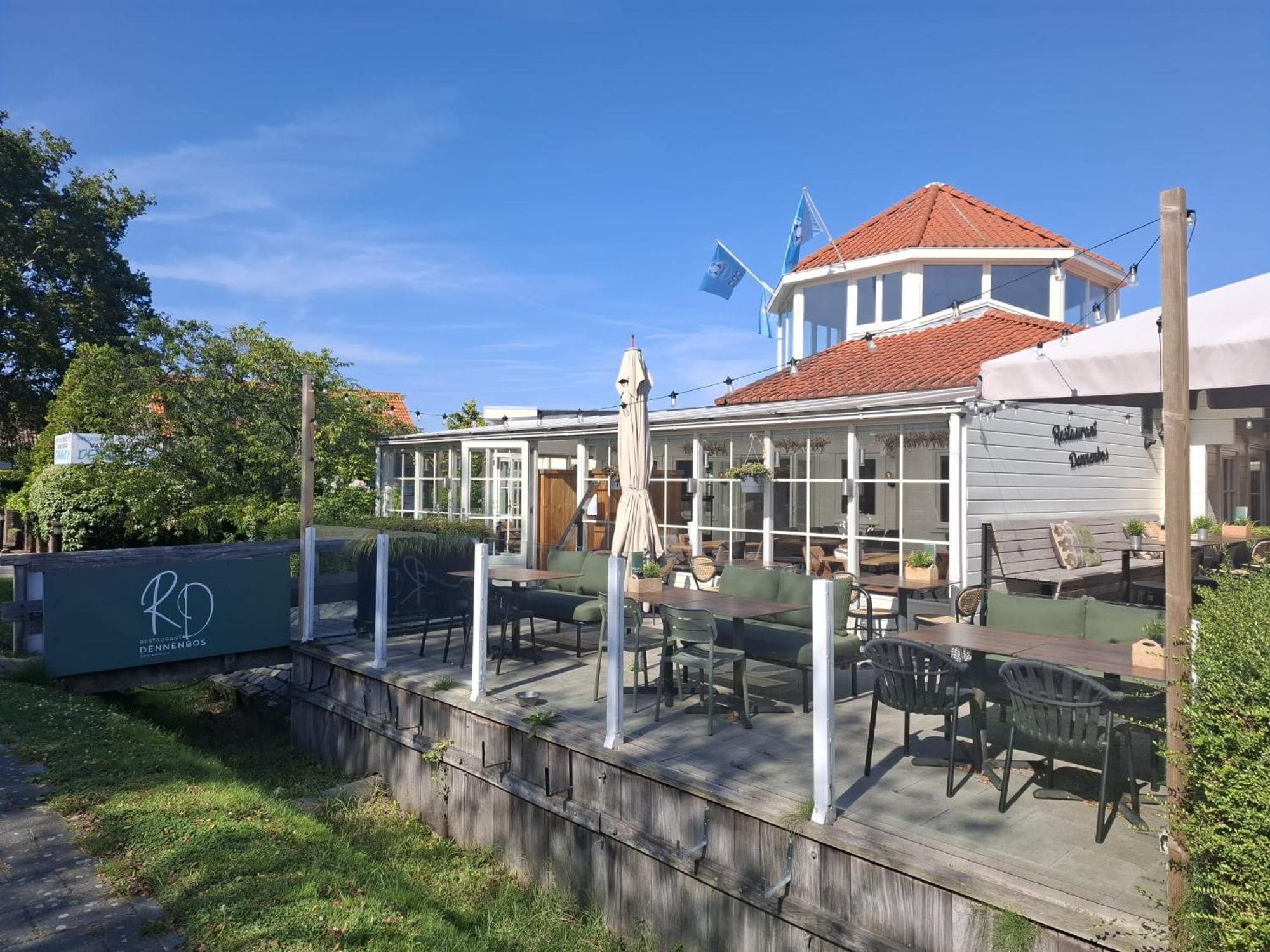 Strandhotel Dennenbos Oostkapelle Eksteriør billede